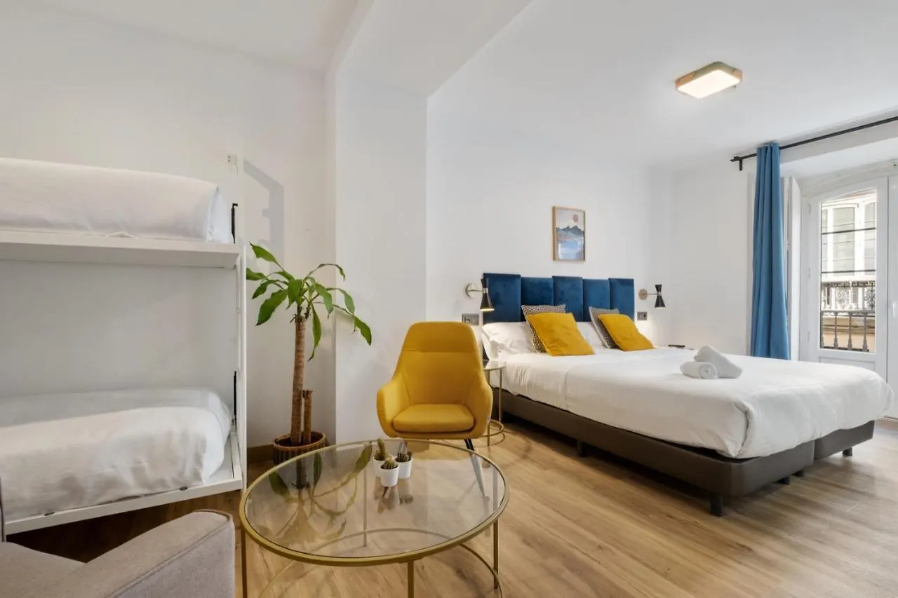 Malaga City Suites Hotel