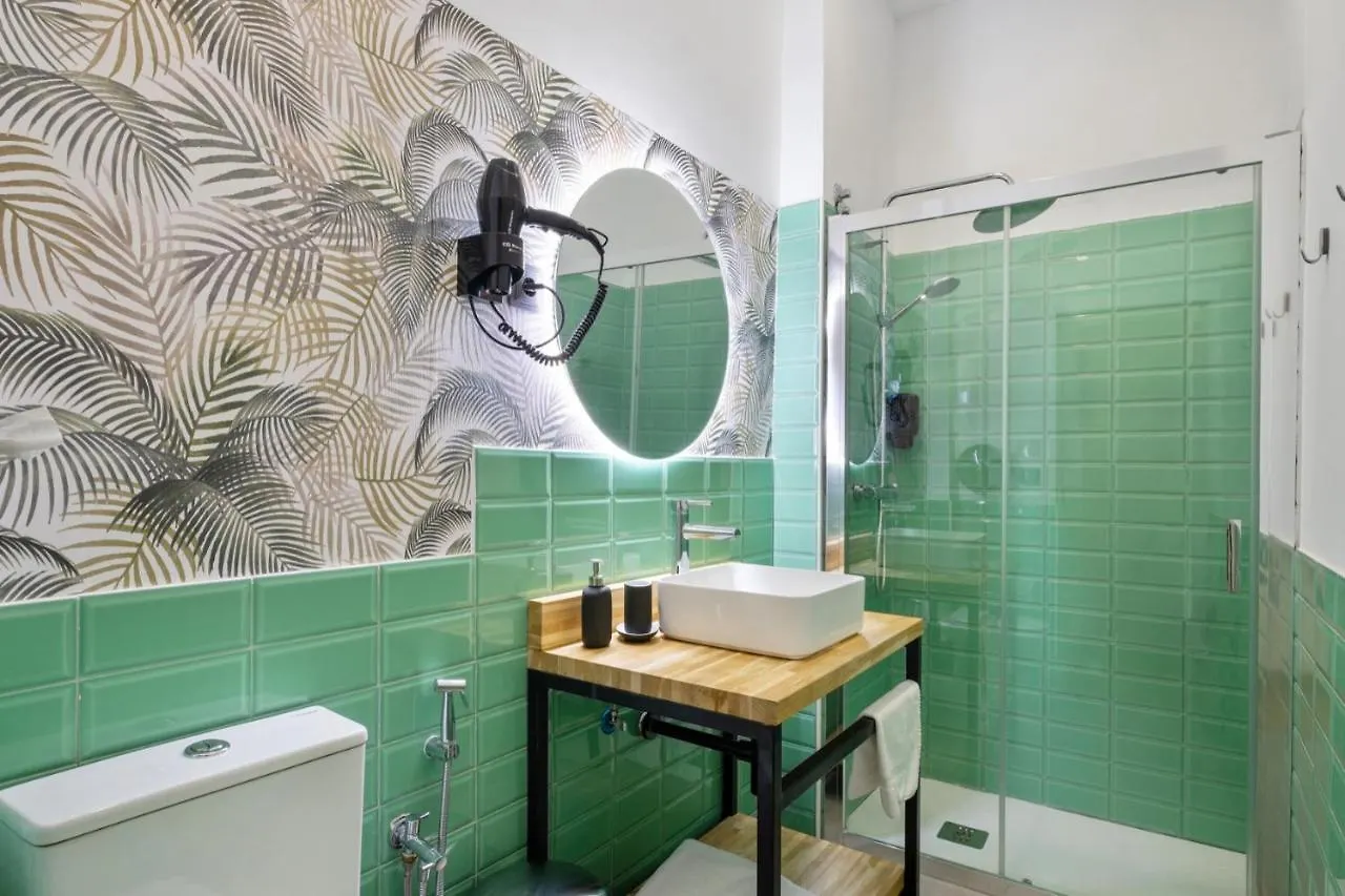 Malaga City Suites Hotel