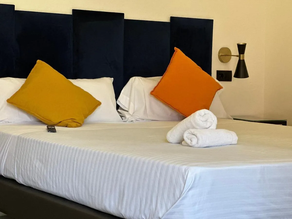 Malaga City Suites Hotel