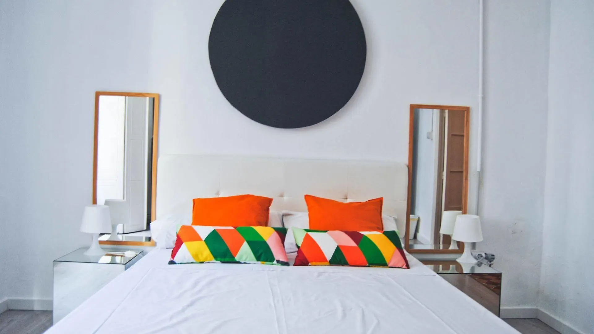 Malaga City Suites Hotel